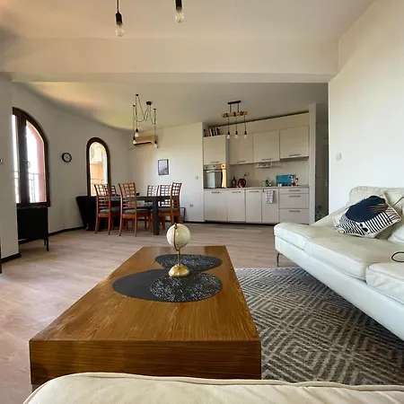 Marina Cape Sky View Lux In Apartmán Acheloj