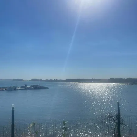 Marina Cape Sky View Lux In شقة