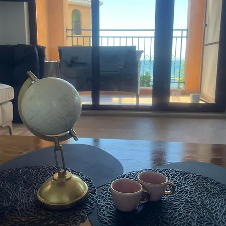 Marina Cape Sky View Lux In شقة أهيلوي