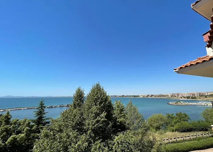 Marina Cape Sky View Lux In Апартамент Ахелой