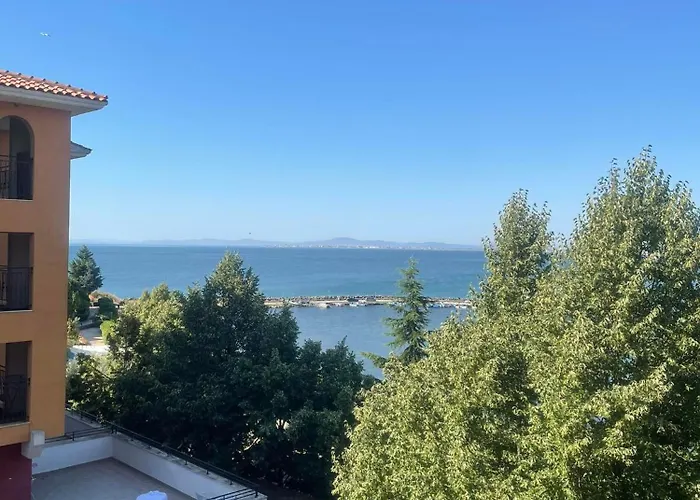 Marina Cape Sky View Lux In Ахелой