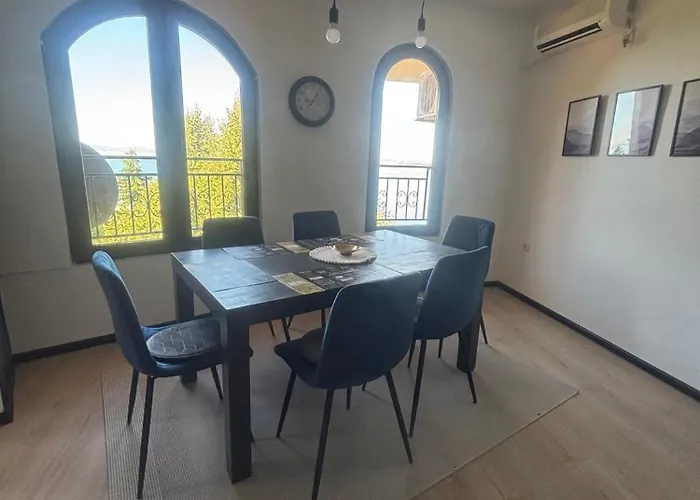 Marina Cape Sky View Lux In *